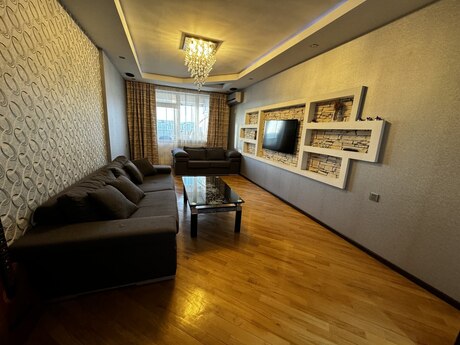 Satılır 3 otaqlı yeni tikili 136 m², Nəriman Nərimanov m.