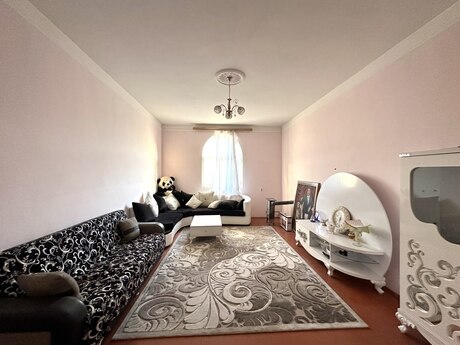 12 otaqlı həyət evi/bağ evi - Nəsimi m. - 300 m²