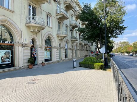 Obyekt - Elmlər Akademiyası m. - 60 m²