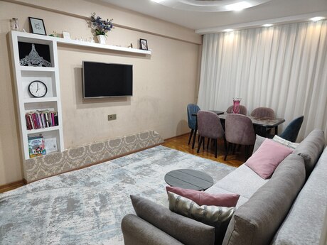 Satılır 2 otaqlı yeni tikili 70 m², Yeni Yasamal q.