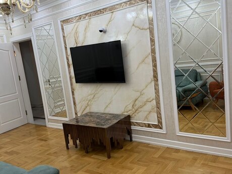 3 otaqlı mənzil, 85 m², 8-ci mikrorayon: 273 000 ₼ 2