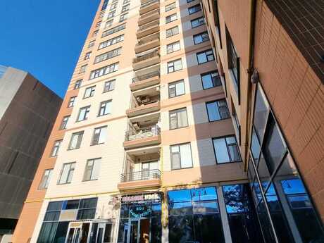 4 otaqlı yeni tikili - Elmlər Akademiyası m. - 181 m²