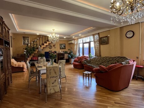 3 otaqlı köhnə tikili - İçəri Şəhər m. - 125 m²
