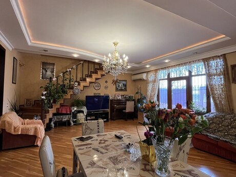 3 otaqlı köhnə tikili - İçəri Şəhər m. - 125 m²