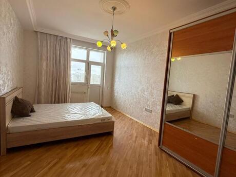 3 otaqlı yeni tikili - İnşaatçılar m. - 135 m²