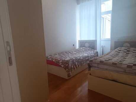 2 otaqlı yeni tikili - Yeni Günəşli q. - 68 m²