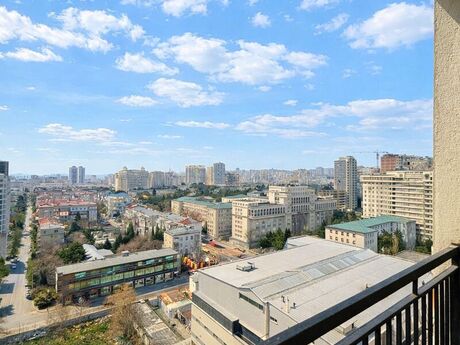 4 otaqlı yeni tikili - Nəsimi r. - 164 m²