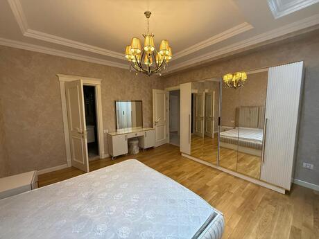 4 otaqlı yeni tikili - 28 May m. - 185 m²