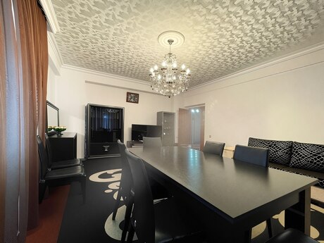 Elan №5951748 - Bakı, İnşaatçılar m., 4 otaqlı, 135 m², 4/16 mərtəbə