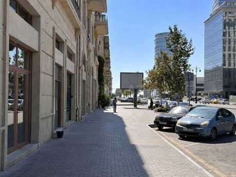 Elan №5951947 - Bakı, Ağ şəhər q., 300 m²