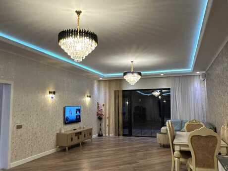 4 otaqlı həyət evi/bağ evi - Novxanı q. - 200 m²