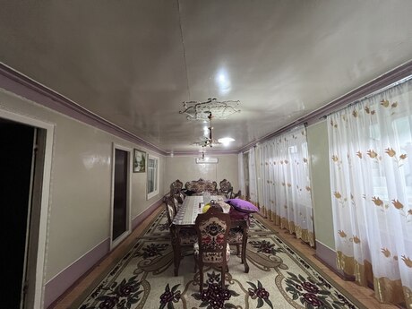 Satılır 7 otaqlı həyət evi/bağ evi 250 m², Şirvan