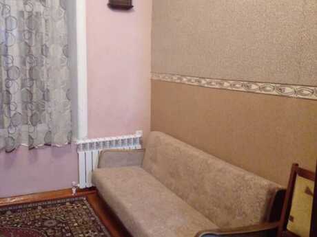 2-комн. вторичка - м. Сахил - 40 м²