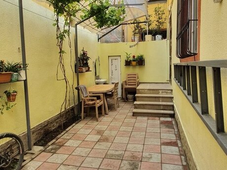 4 otaqlı həyət evi/bağ evi - Xırdalan - 100 m²