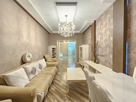 4 otaqlı yeni tikili - Xırdalan - 136 m²