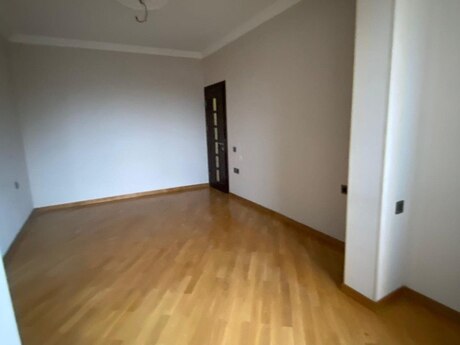 3 otaqlı köhnə tikili - Xətai r. - 78 m²