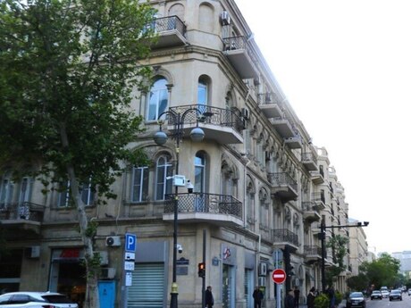 6 otaqlı köhnə tikili - Sahil m. - 240 m²