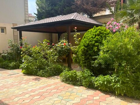 7 otaqlı həyət evi/bağ evi - Azadlıq Prospekti m. - 380 m²