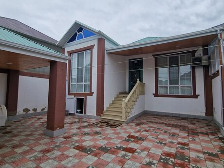 4 otaqlı həyət evi/bağ evi - Zabrat q. - 121 m²