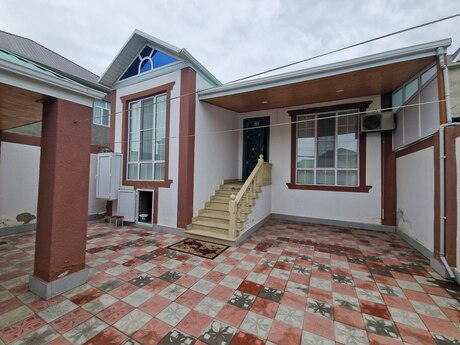 4 otaqlı həyət evi/bağ evi - Zabrat q. - 121 m²