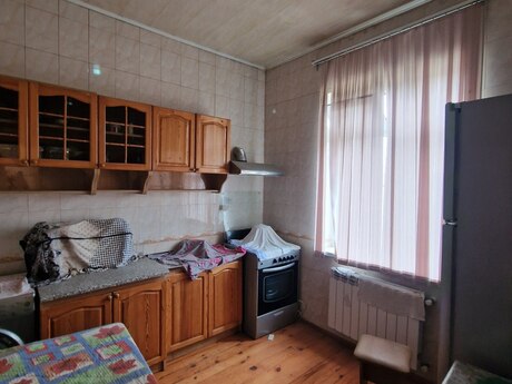 5 otaqlı həyət evi/bağ evi - Zabrat q. - 115 m²