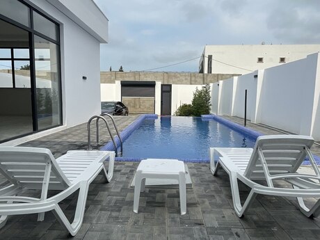 Satılır 3 otaqlı həyət evi/bağ evi 144 m², Novxanı q.