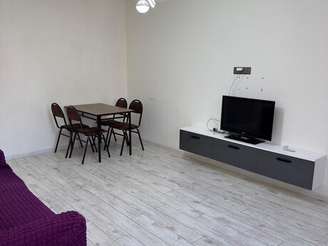 3 otaqlı həyət evi/bağ evi - Yasamal r. - 70 m²