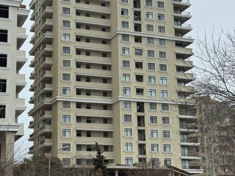 Satılır 4 otaqlı yeni tikili 186.5 m², 28 May m.