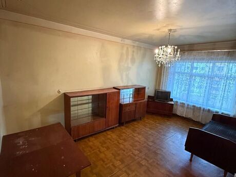 4 otaqlı köhnə tikili - Həzi Aslanov m. - 110 m²