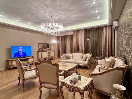 5-комн. новостройка - м. 28 мая - 216 м²