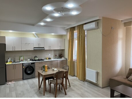 2 otaqlı yeni tikili - Ceyranbatan q. - 70 m²