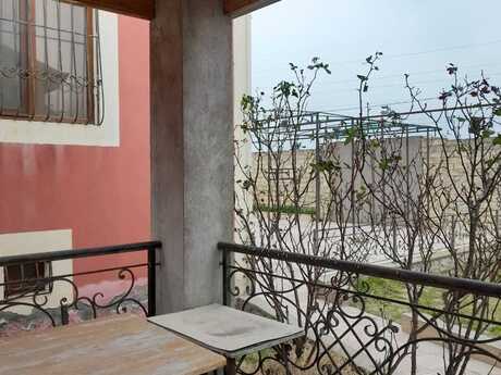 4 otaqlı həyət evi/bağ evi - Buzovna q. - 140 m²