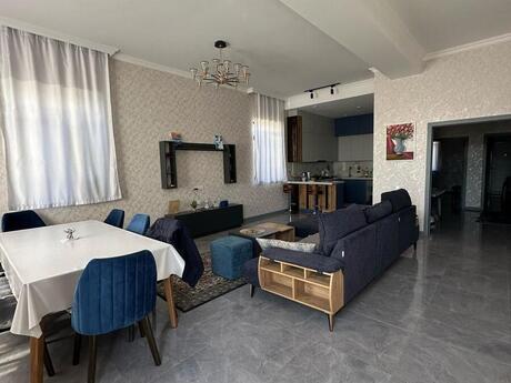 Satılır 4 otaqlı həyət evi/bağ evi 135 m², Novxanı q.