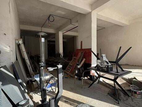 Obyekt - Ağ şəhər q. - 230 m²