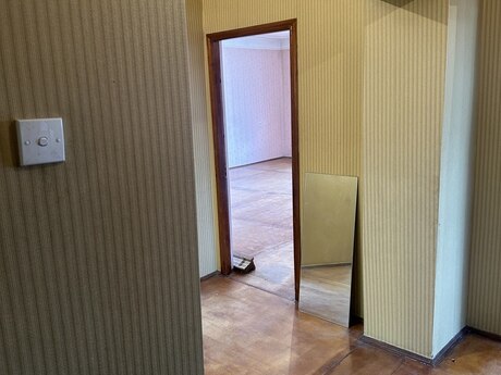 Bakıxanovda 4 otaqlı köhnə tikili mənzil satılır, 130 m², 192 000 AZN, şəkil 3 / 12