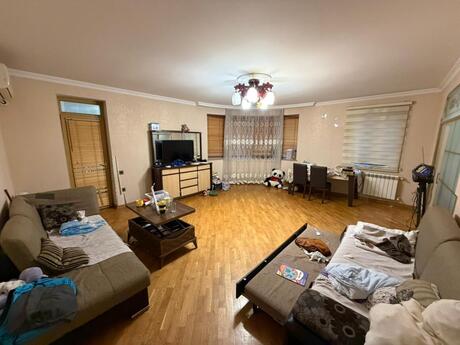2 otaqlı köhnə tikili - İnşaatçılar m. - 90 m²