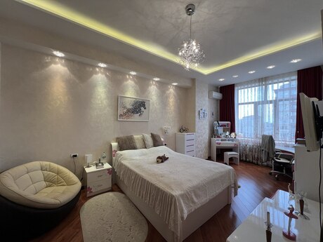 6-комнатная квартира, 371 м², Nizami: 1 250 000 ₼ 4