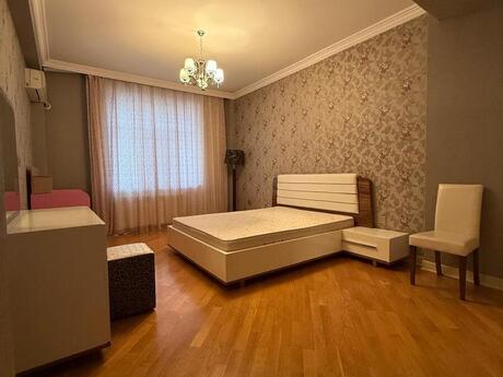 3 otaqlı yeni tikili - Elmlər Akademiyası m. - 125 m²