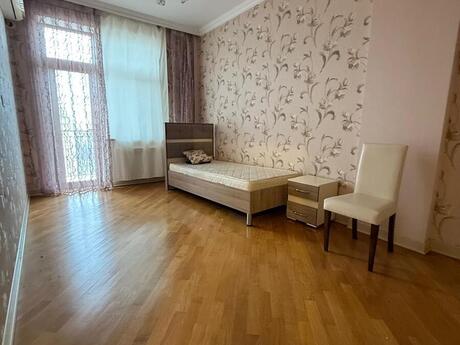 3 otaqlı yeni tikili - Elmlər Akademiyası m. - 125 m²