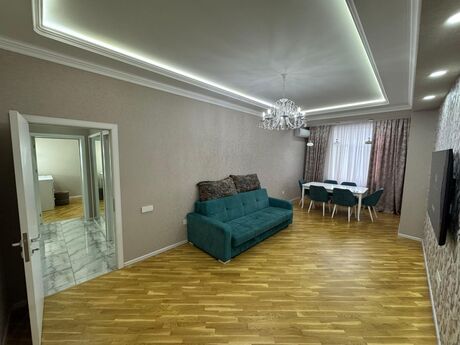 Elan №5954351 - Bakı, Qara Qarayev m., 2 otaqlı, 100 m², 3/17 mərtəbə