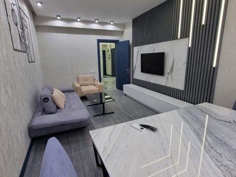 Elan №5954513 - Bakı, Gənclik m., 2 otaqlı, 80 m², 10/18 mərtəbə