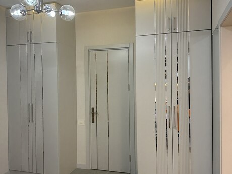 2-комн. новостройка - м. 8 ноября - 82 м²