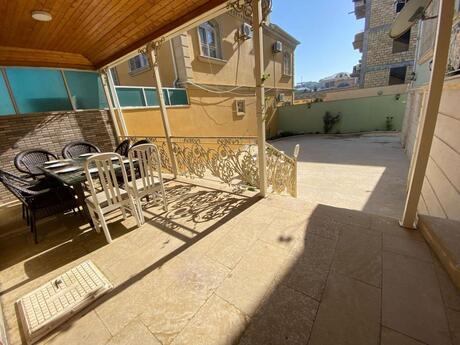 8 otaqlı həyət evi/bağ evi - Badamdar q. - 400 m²