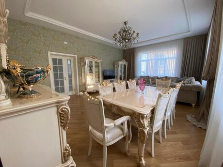 8 otaqlı həyət evi/bağ evi - Badamdar q. - 400 m²