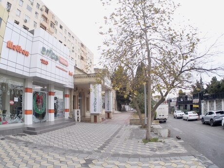 Obyekt - Neftçilər m. - 300 m²