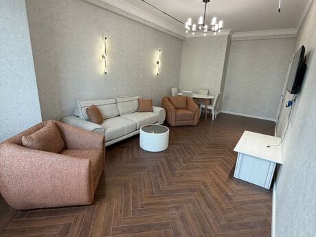 2 otaqlı yeni tikili - Elmlər Akademiyası m. - 76 m²