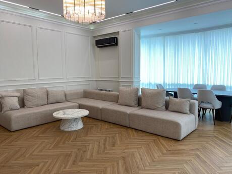 4 otaqlı yeni tikili - 28 May m. - 250 m²