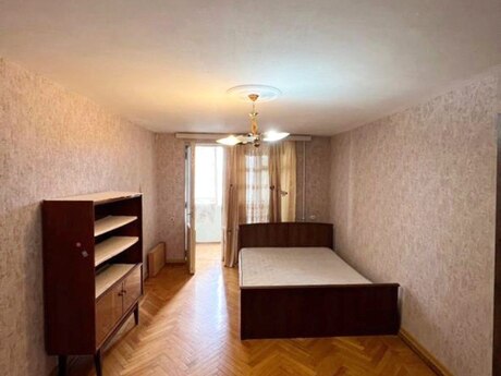 3 otaqlı köhnə tikili - İnşaatçılar m. - 70 m²
