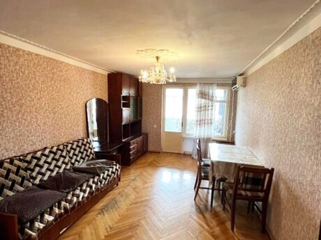 3 otaqlı köhnə tikili - İnşaatçılar m. - 70 m²