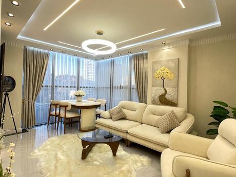 3 otaqlı yeni tikili - 28 May m. - 100 m²